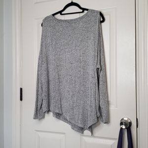 Asymmetrical cold sholder sweater